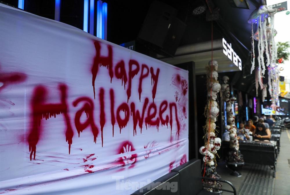 Phố Tây Bùi Viện ngập tràn hình ảnh ‘ma mị’ trước đêm Halloween-2