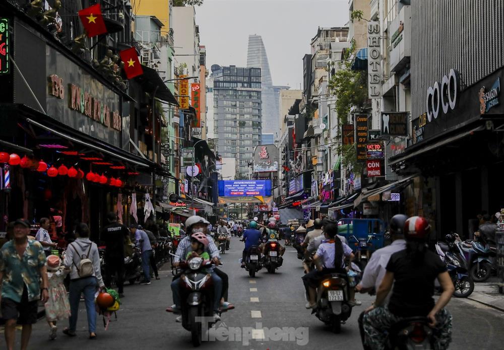 Phố Tây Bùi Viện ngập tràn hình ảnh ‘ma mị’ trước đêm Halloween-11