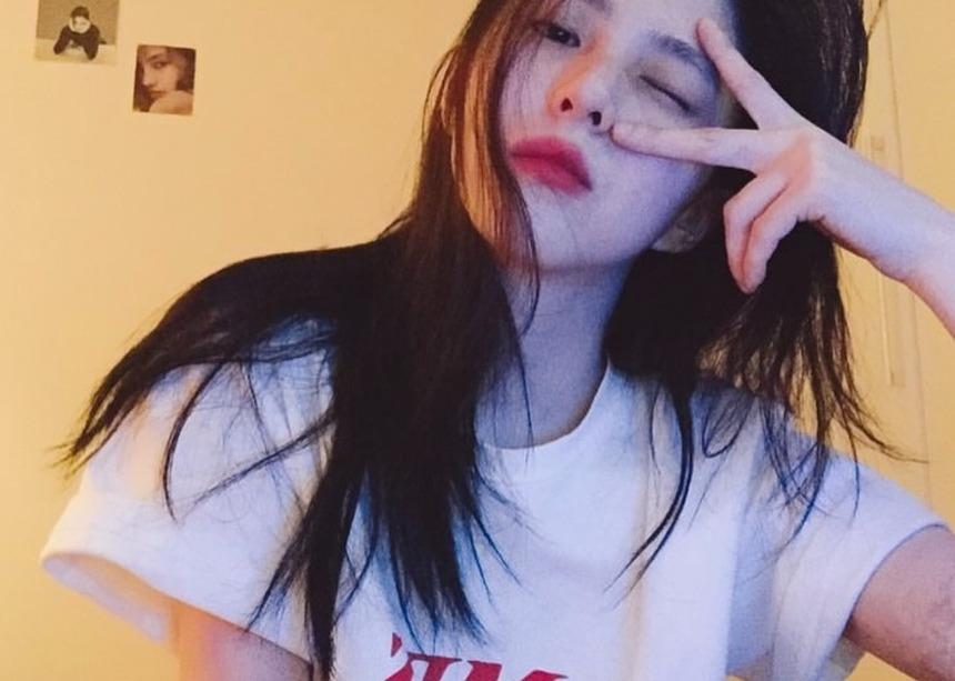 Han So Hee tháo hết khuyên trên mặt sau khi nhận phản ứng trái chiều-1