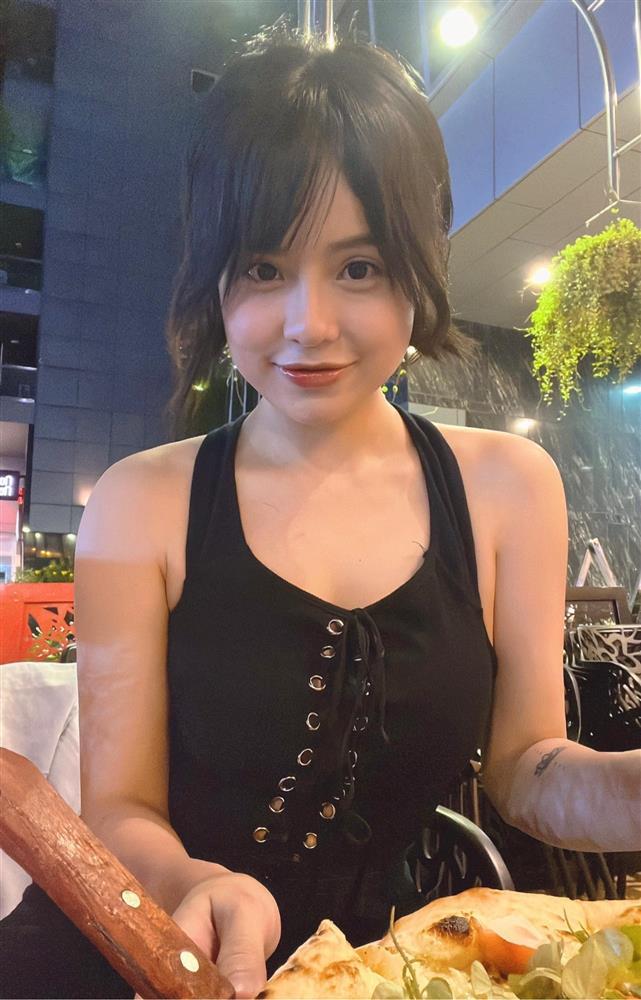 Bị chê quá mập tại Chị Đẹp Đạp Gió Rẽ Sóng, sắc vóc đời thực của Thái Trinh thế nào?-9