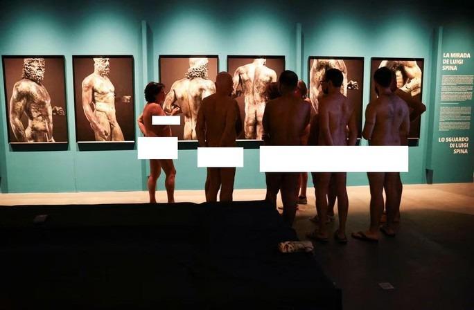 Bảo tàng ở Barcelona rộng cửa đón khách... khỏa thân-1