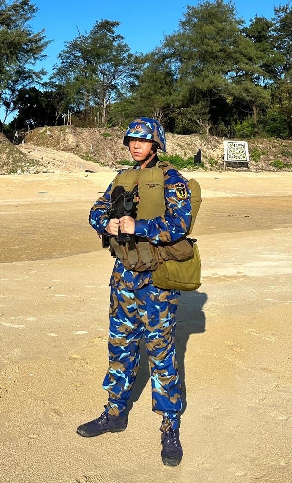 Diễn viên Hoàng Dương không áp lực vì là con trai NSND Hoàng Dũng-3