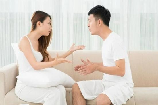 Không dám chia tay vì bạn trai đang nợ tôi 100 triệu