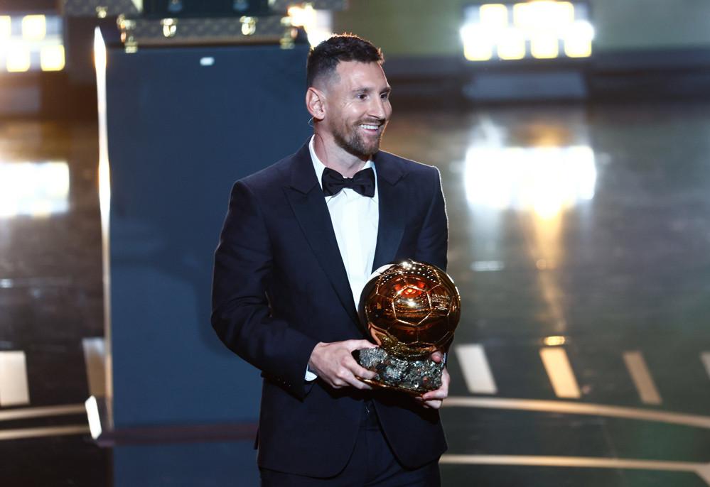 Messi tặng ngay Quả bóng vàng cho con trai-3
