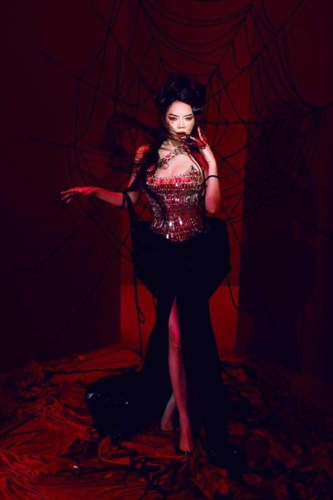 Sao Việt hoá trang Halloween: Lý Nhã Kỳ thành Megan Fox; Thiên Ân hoá tiên hắc ám-2