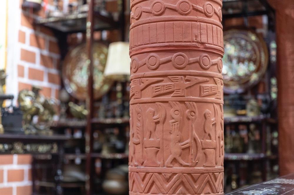 Chiêm ngưỡng căn nhà bằng gốm lớn nhất Việt Nam của đại gia đồ cổ miền Tây-4