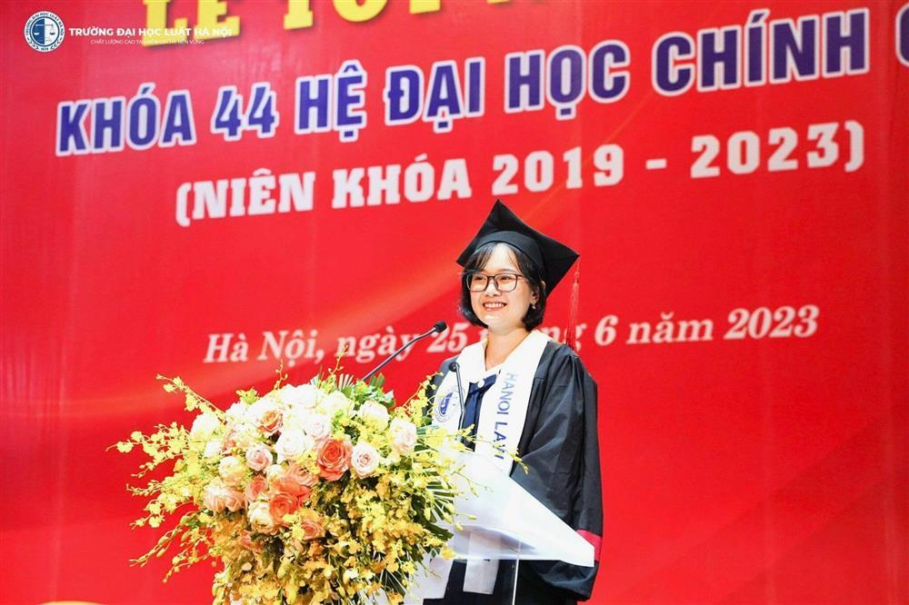 Cô gái xứ Thanh có biệt danh kẻ săn giải tốt nghiệp thủ khoa ĐH Luật Hà Nội-1