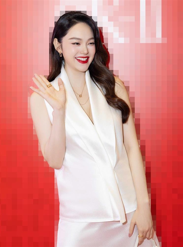 Minh Hằng giờ ra sao sau khi sinh con cho phó Tổng giám đốc có tài sản hàng nghìn tỷ?-2