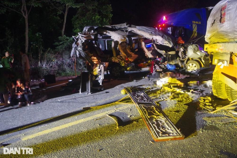 Vụ tai nạn 5 người chết ở Lạng Sơn: Tài xế ô tô 16 chỗ khai gì?-1