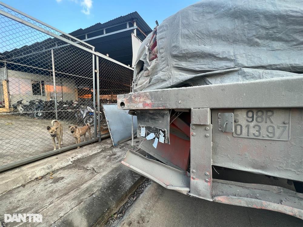 Vụ tai nạn 5 người chết ở Lạng Sơn: Tài xế ô tô 16 chỗ khai gì?-3