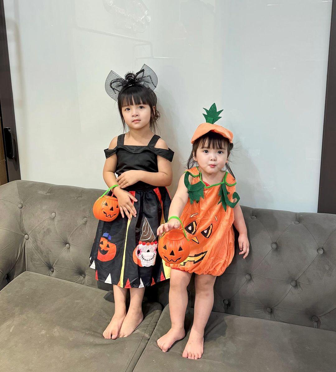 Con của các tuyển thủ nổi tiếng tuyển Việt Nam tưng bừng đón Halloween-6