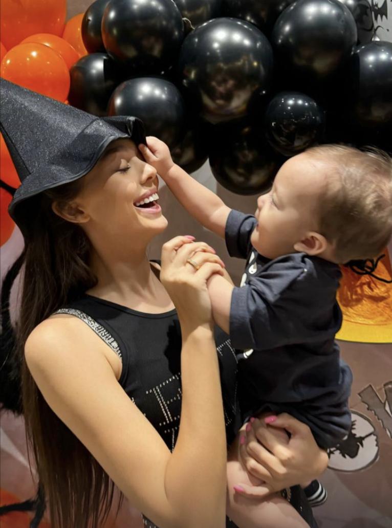 Con của các tuyển thủ nổi tiếng tuyển Việt Nam tưng bừng đón Halloween-4