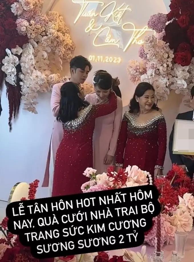 Lộ hình ảnh đầu tiên trong lễ cưới Puka, nhà trai trao sính lễ sương sương 2 tỷ-4