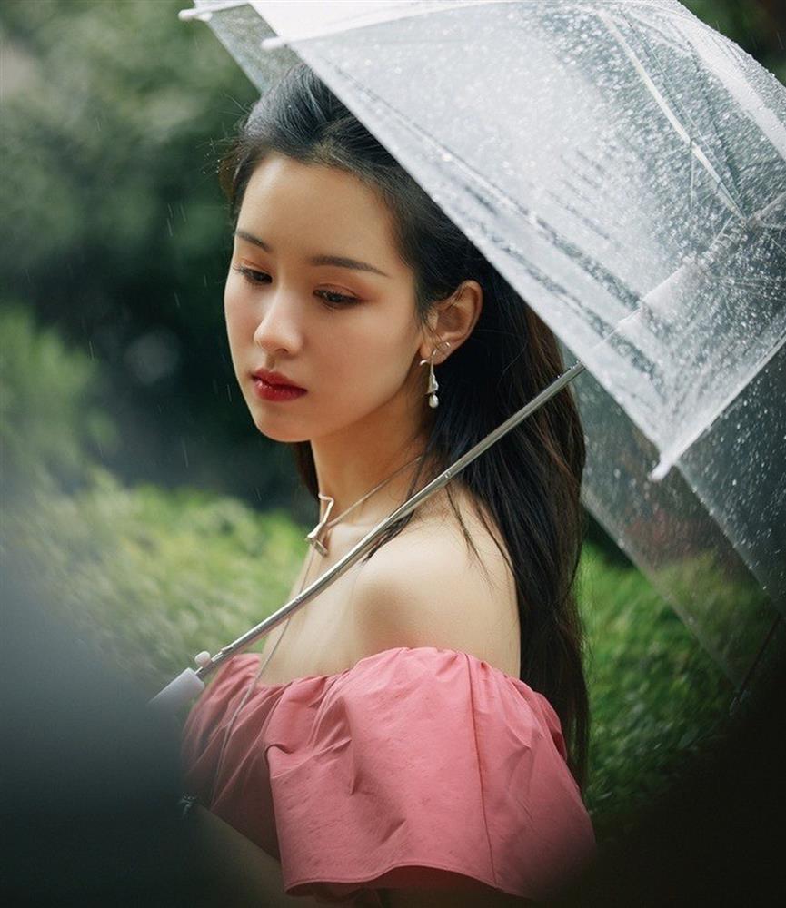 Vẻ đẹp mong manh của mỹ nhân thay thế Triệu Lệ Dĩnh trong Hoa Thiên Cốt-9