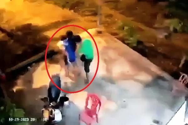 Bé gái 4 tuổi nghi bị cha nuôi bạo hành-2