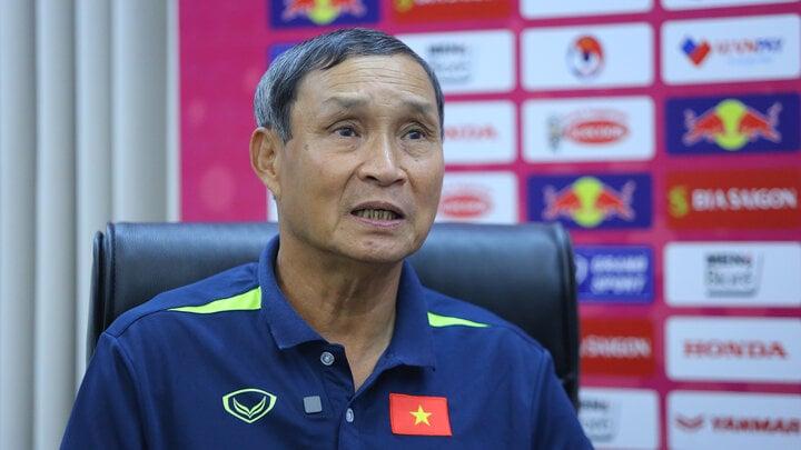 Tuyển nữ Việt Nam thua Nhật Bản 0-2, HLV Mai Đức Chung nói chấp nhận được-1