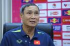 Tuyển nữ Việt Nam thua Nhật Bản 0-2, HLV Mai Đức Chung nói 'chấp nhận được'