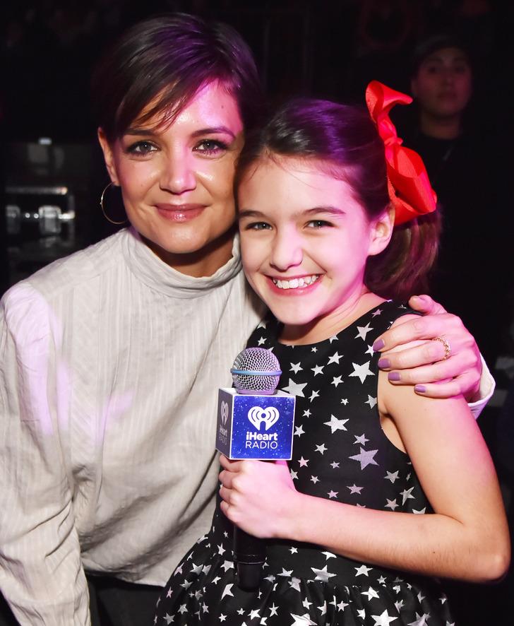 Katie Holmes đã nuôi dạy con gái Suri trở thành một cô bé sống giản dị như thế nào?-5