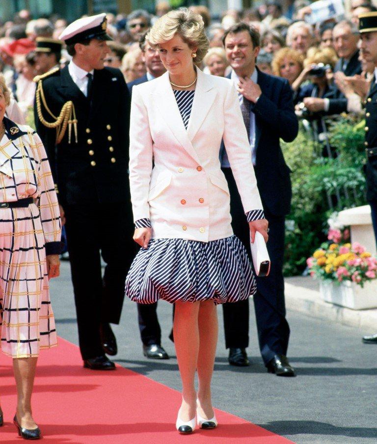 Xu hướng giày hai tông màu lấy cảm hứng từ hoàng gia-2