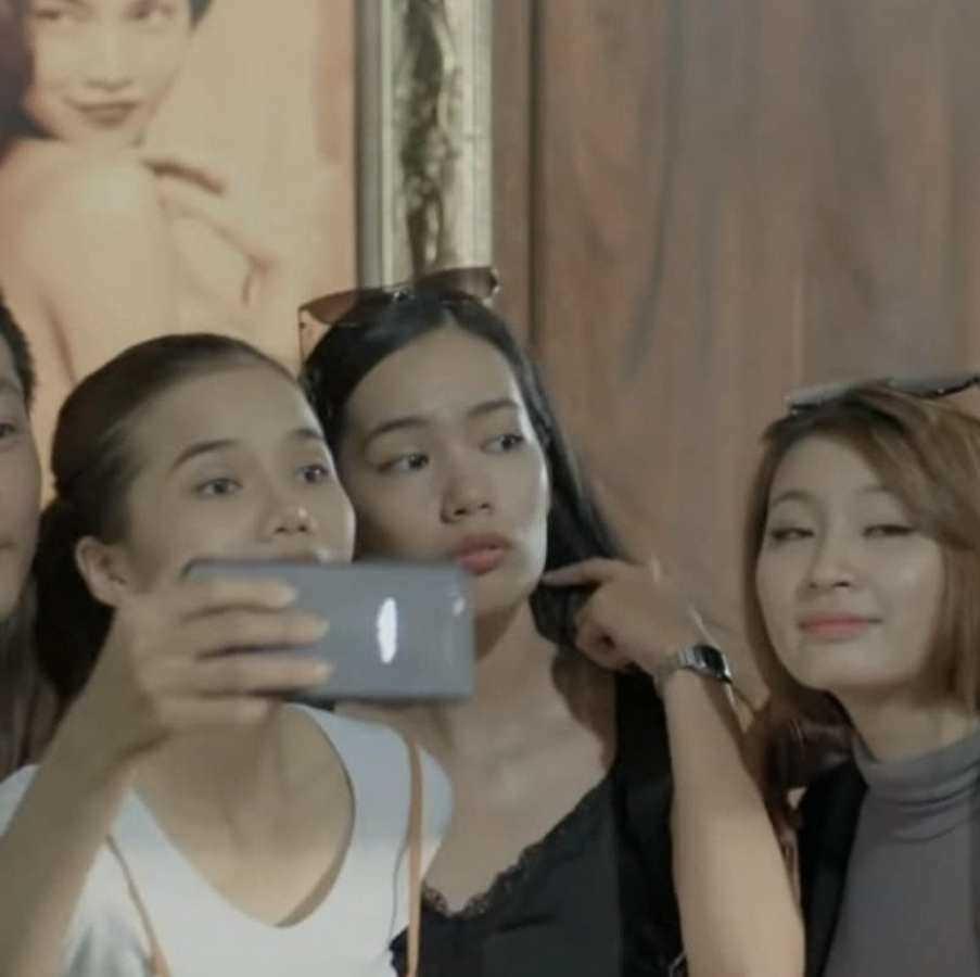 Á hậu Miss Grand thời diễn lót trong MV Hà Hồ: Gương mặt khó nhận ra, lên hình 10 giây-3