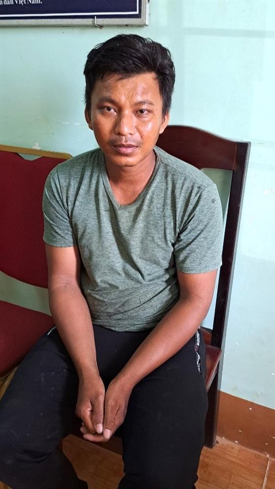 Bị đuổi khỏi nhà lúc đêm xuống, chồng dùng mũ bảo hiểm đánh vợ dẫn đến tử vong-1