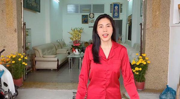 Sao Việt báo hiếu: Thủy Tiên ở thuê vẫn lo nhà cho mẹ; Vũ Khắc Tiệp thành ông trùm bố mẹ mới đồng ý cho xây nhà-7