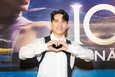Quốc Thiên 'tập gym 10 năm' để quay MV ở Ấn Độ