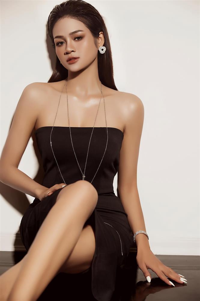 Cô bé nhà quê 1m74 Vũ Hiền Hellen cân nhắc thi hoa hậu sau Vietnam Idol-9