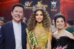 Hoa hậu Hòa bình Thái Lan bị fan Myanmar xô ngã ở sân bay-4