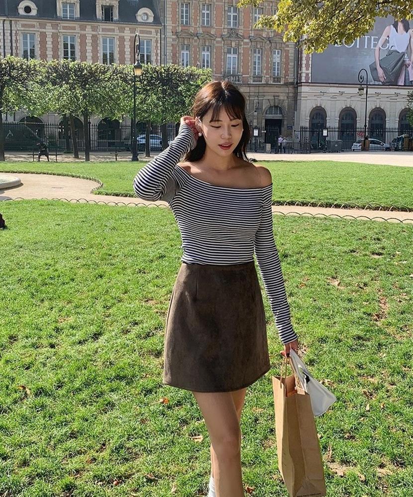 Áo kẻ ngang - xu hướng của mùa lạnh 2023 và 10 cách diện đẹp-4