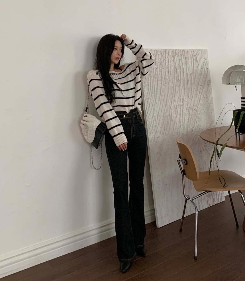 Áo kẻ ngang - xu hướng của mùa lạnh 2023 và 10 cách diện đẹp-6
