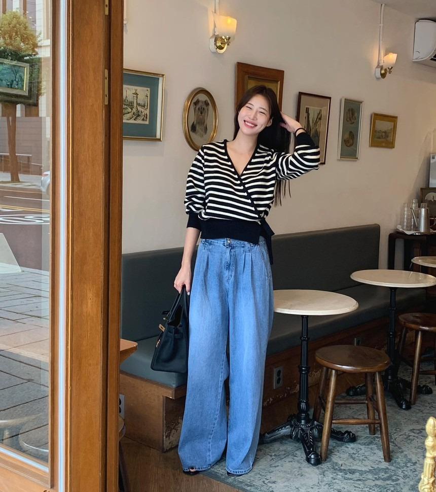 Áo kẻ ngang - xu hướng của mùa lạnh 2023 và 10 cách diện đẹp-9