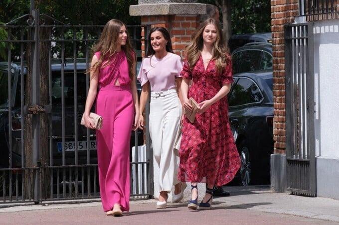 Tuổi 18 quyến rũ nhưng sang trọng của công chúa đẹp nhất Châu Âu-7