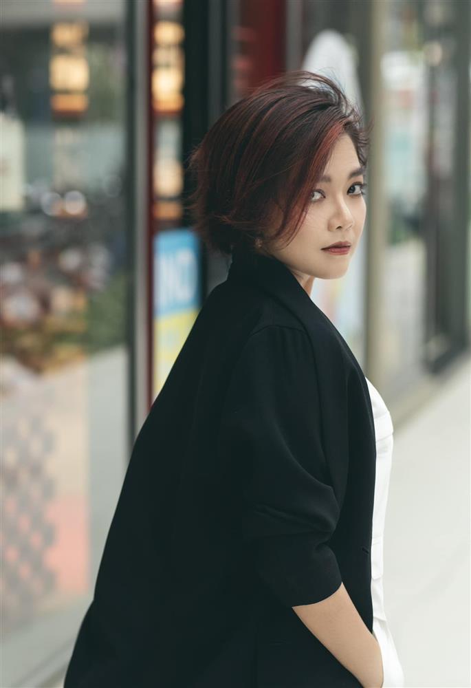 Phong cách tomboy khác hẳn vẻ bánh bèo trên show của chị đẹp Thanh Ngọc-7