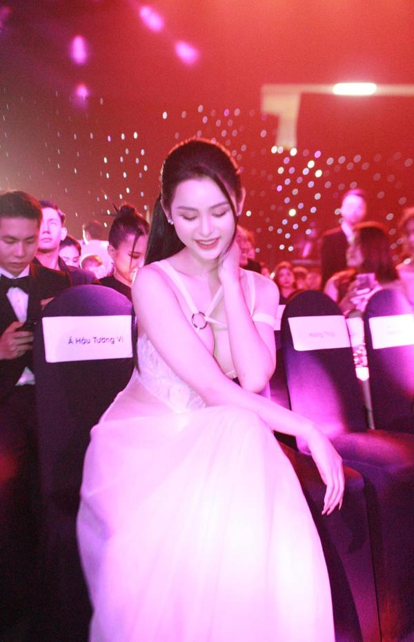 Người đẹp chuyển giới quê Đắk Lắk được Hương Giang nhận xét như Hoa hậu-8