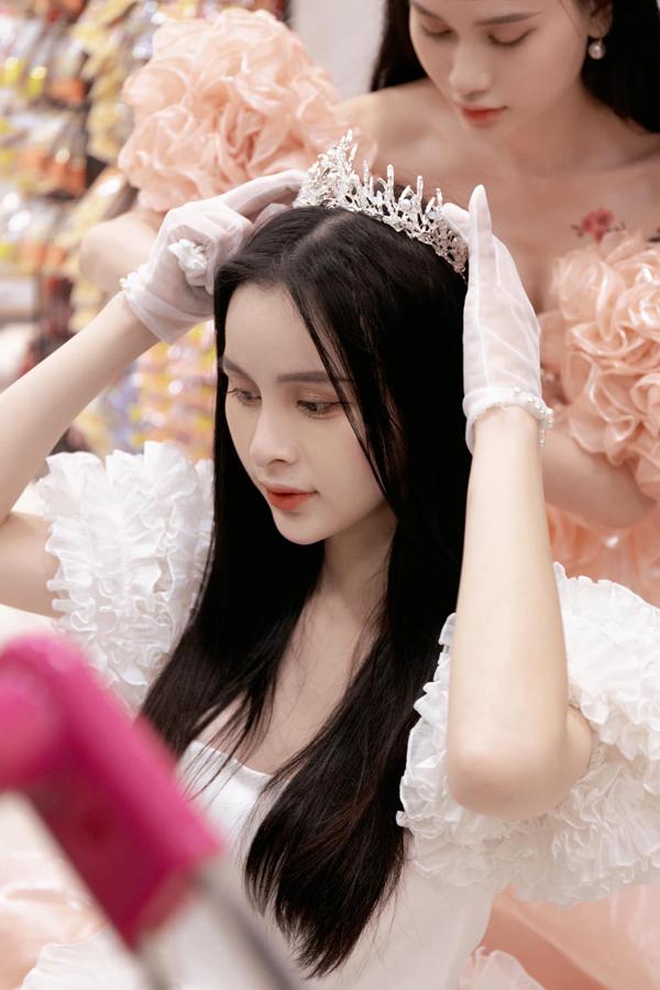 Người đẹp chuyển giới quê Đắk Lắk được Hương Giang nhận xét như Hoa hậu-9