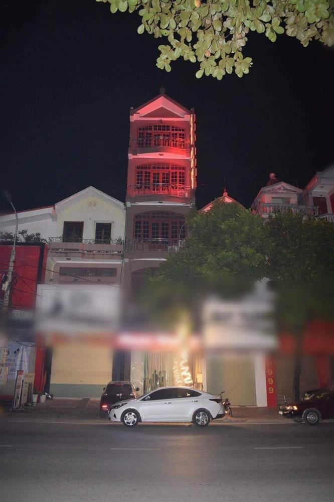 Điều tra nghi án chồng giết vợ trong nhà nghỉ rồi tự sát ở Bắc Giang-1