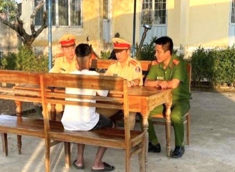 Nhiều quái xế bốc đầu, đánh võng ở Kon Tum bị xử phạt-3