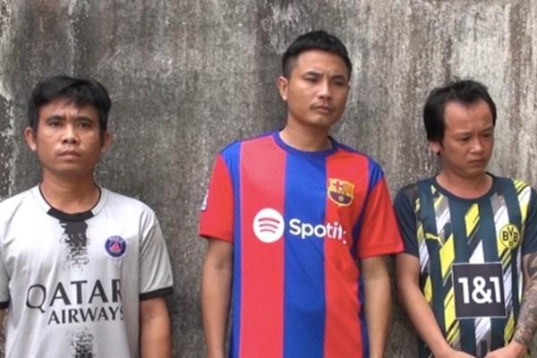 Dàn đèn chiếu sáng ngã tư Hàng Xanh cao 20m rơi đè một người bị thương-3