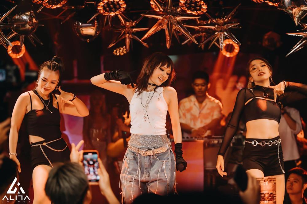 Loạt ca khúc hit nhạc Việt ‘chết yểu’-3