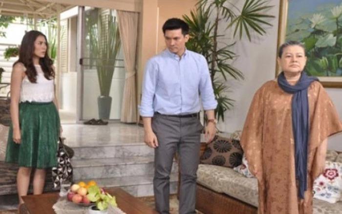 Mẹ chồng từ chối nhận tiền biếu của con trai mà đòi đến sống cùng-1