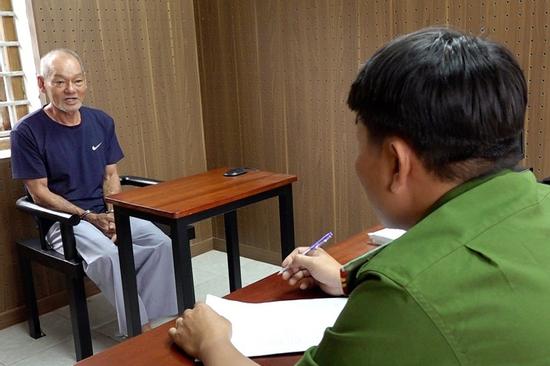 Bắt kẻ dàn cảnh đánh ghen cướp tài sản của gái bán dâm sau 15 năm lẩn trốn