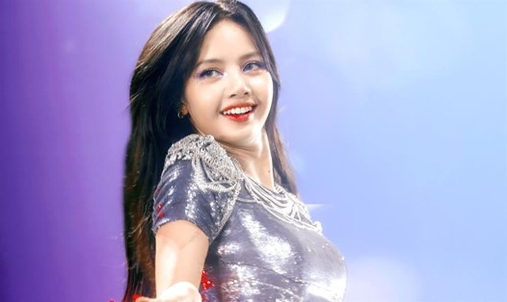 Bạn trai doanh nhân không bỏ rơi Lisa giữa giai đoạn khó khăn-4