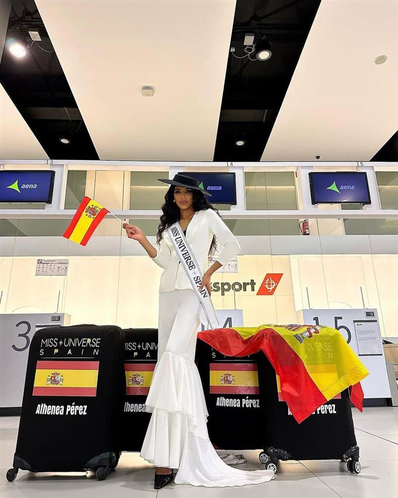 Người đẹp Colombia bế con ra sân bay đi thi Hoa hậu Hoàn vũ-15