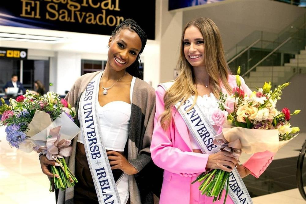 Người đẹp Colombia bế con ra sân bay đi thi Hoa hậu Hoàn vũ-18