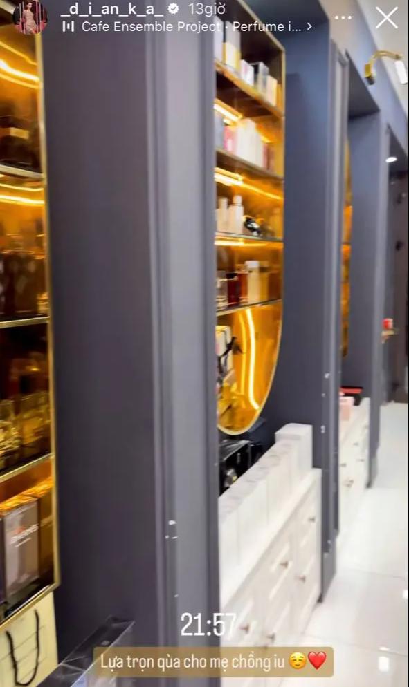 Vợ Tây của Bùi Tiến Dũng tự tay chọn quà cho mẹ chồng, nhắn nhủ bằng tiếng Việt quá tình cảm-1