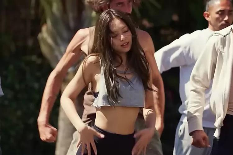 Sự khắc nghiệt của Trung Quốc nhìn từ vụ Lisa (BlackPink) bị trừng phạt-2