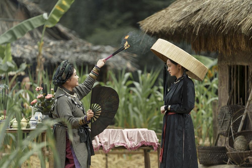Phim 18+ Người vợ cuối cùng của Victor Vũ: Nội dung cũ kỹ, diễn xuất gượng gạo-3