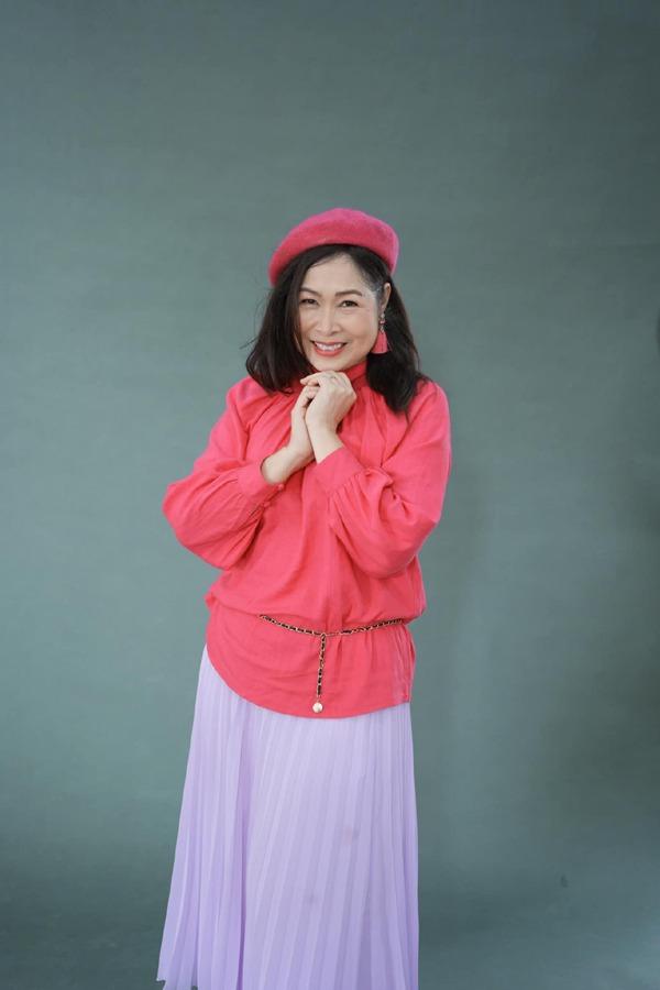 Giảm 14kg ngoạn mục, sau nửa năm, sắc vóc đời thực của NSND Hồng Vân thay đổi gây ngỡ ngàng-3