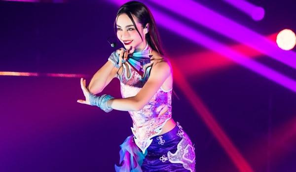 Chị Đẹp Đạp Gió Rẽ Sóng đang ưu ái diva Hồng Nhung, Mỹ Linh, Lệ Quyên-4